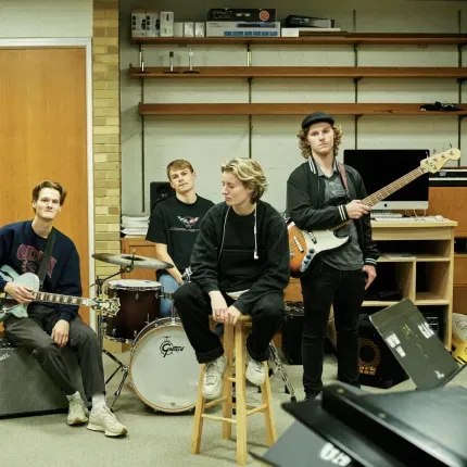 Waking Hours – Gustavus Student Indie-Rock Band