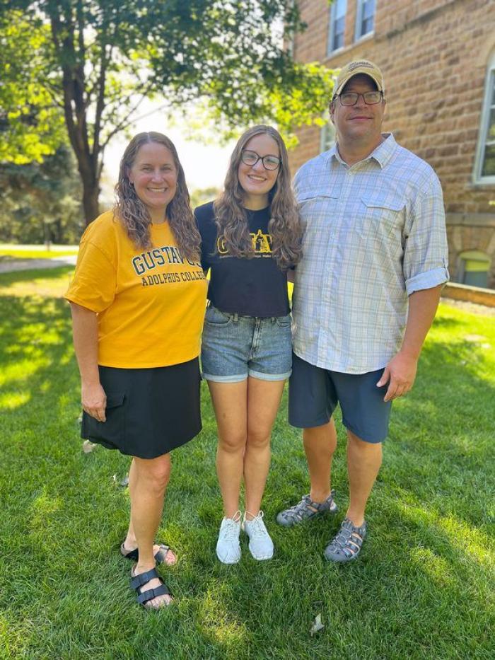 Parents and student on move in day